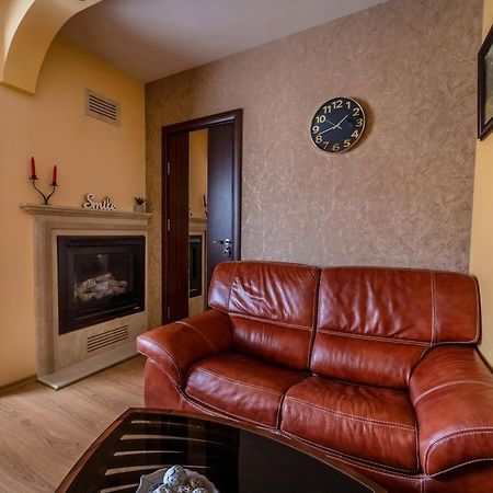 Апартамент Грация Veliko Tarnovo Exterior photo