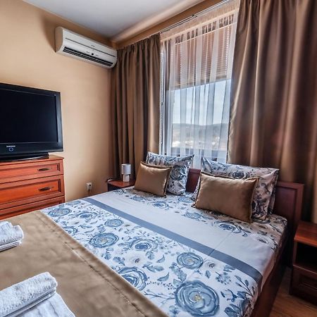 Апартамент Грация Veliko Tarnovo Exterior photo